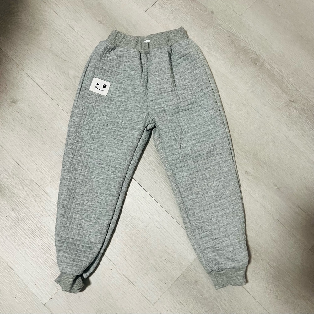 SHEIN Boys 7Y Logo Patch Gray Sweatpants Sherpa Lining Elastic Cuffs Relaxed